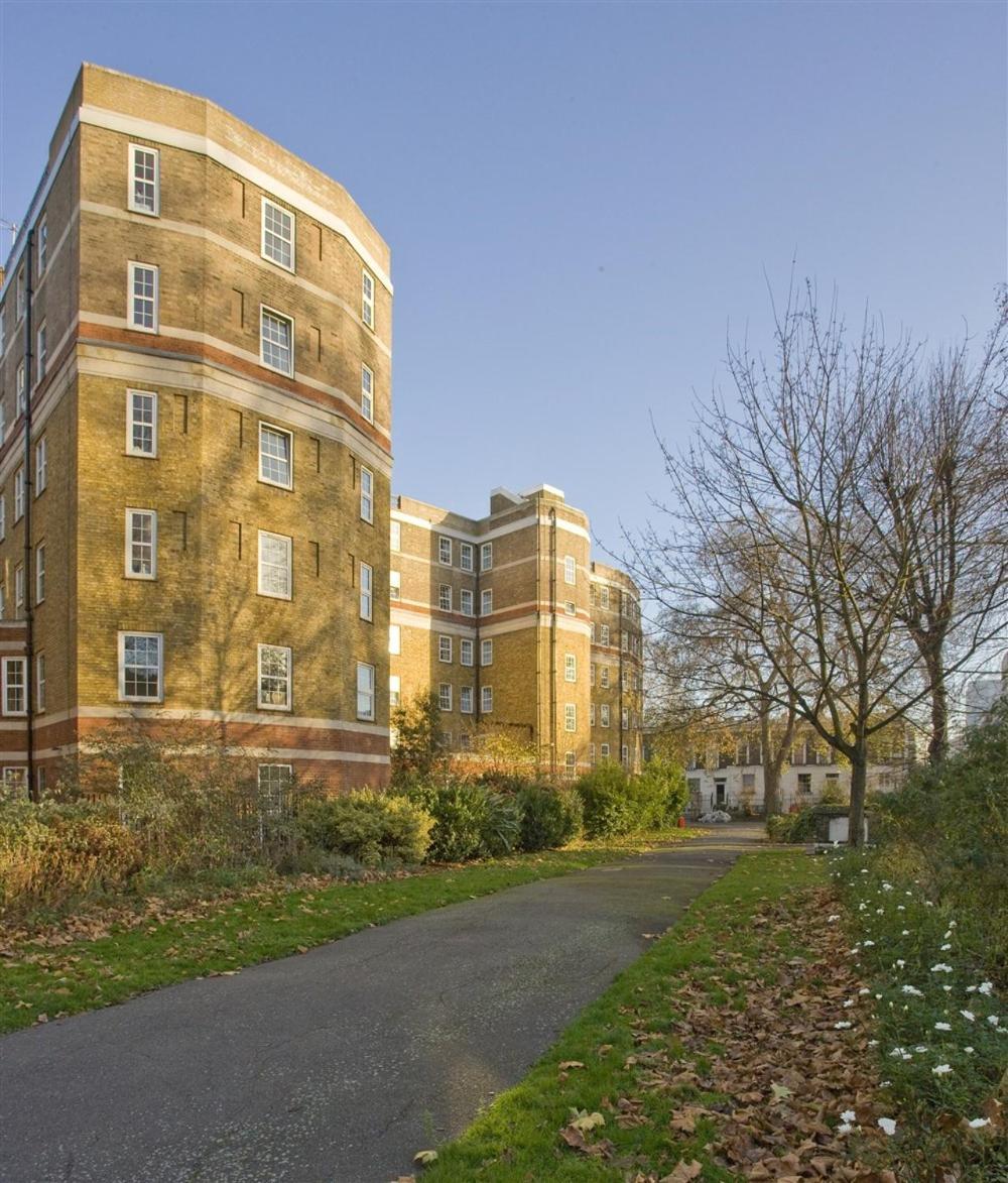 Langton Close House, Лондон Екстериор снимка